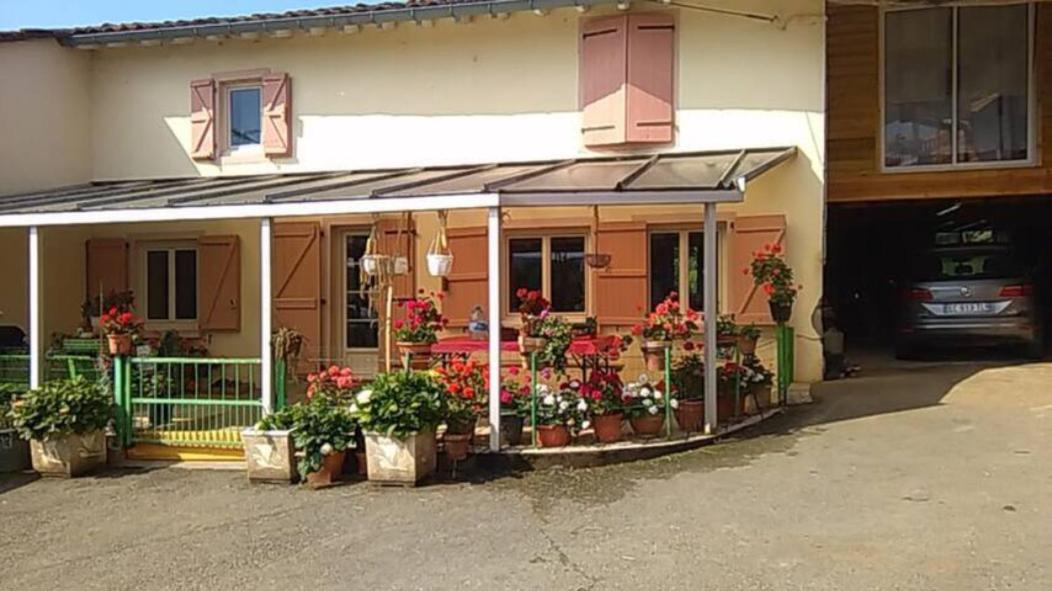 Gite A La Ferme Montesquieu-Avantes Exterior foto