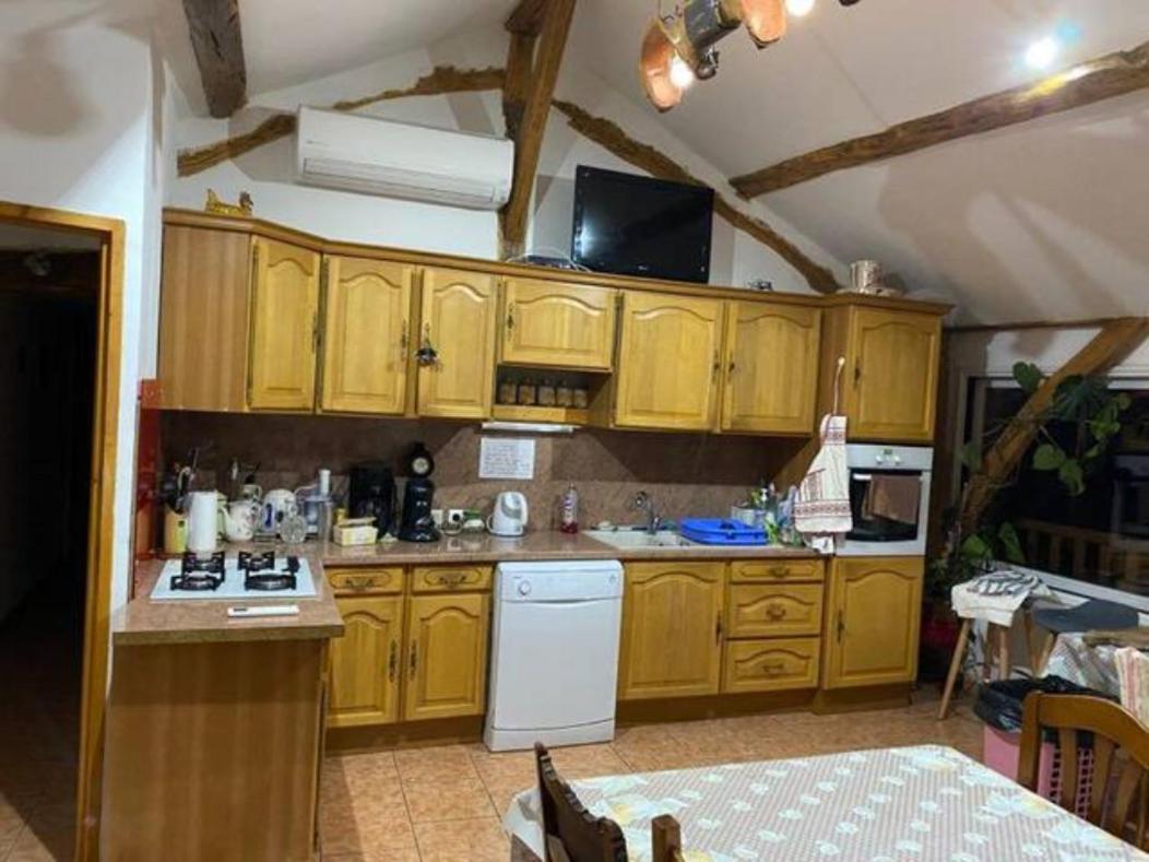 Gite A La Ferme Montesquieu-Avantes Exterior foto